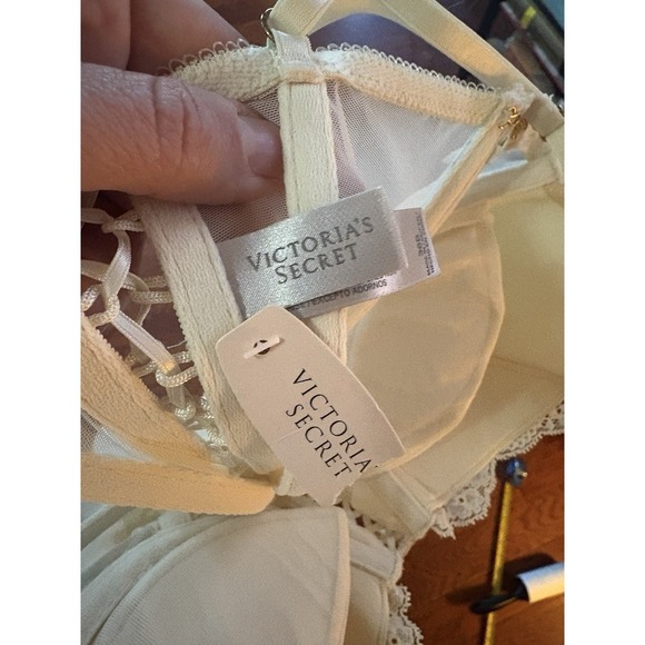 Victoria Secret PushUp Bustier Corset Top Sz 36B Cream Sheer Lace Up Rhinestones - Picture 10 of 12
